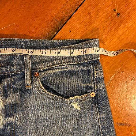 GAP Sky-High, Wide-Leg Jeans – Medium/Light Wash - Picture 3 of 10
